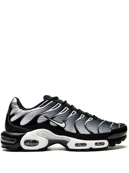 Nikee Airmax Plus Black White