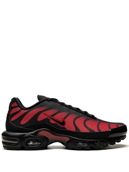 nikee airmax plus colour change reflects in heat