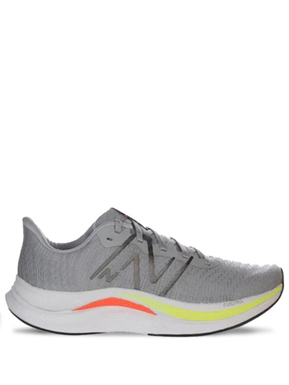 New Balancee Fuel Cell Propel v4