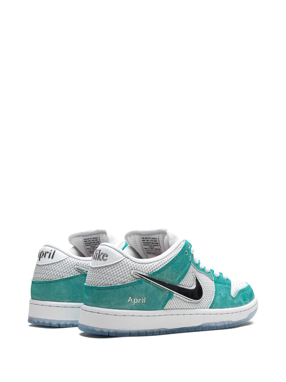 NIKE SB DUNK LOW APRIL SKATEBOARDS