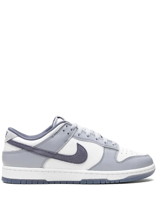 NIKE SB DUNK LOW SMOKE GREY