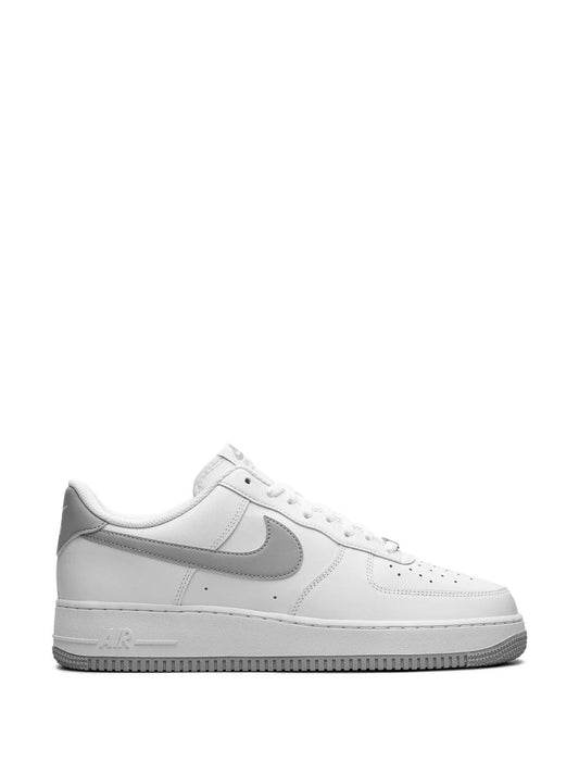Nike Air force 1 07 low dark grey white sail