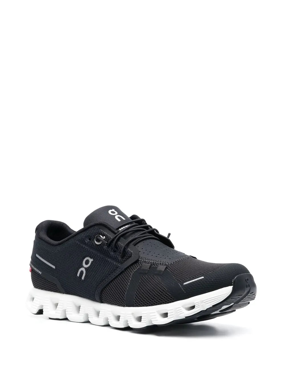 On cloud 5 nova black white 05