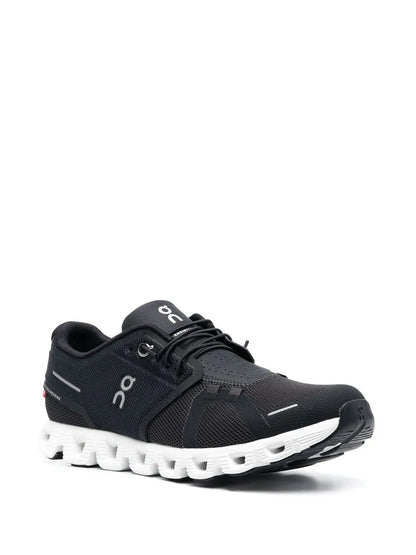On cloud 5 nova black white 05