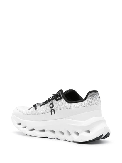 ON CLOUD TILT 2.0 BLACK IVORY