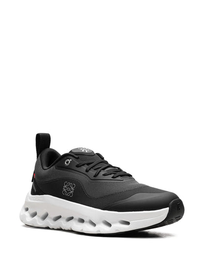 Loewe X on cloud Tilt black white