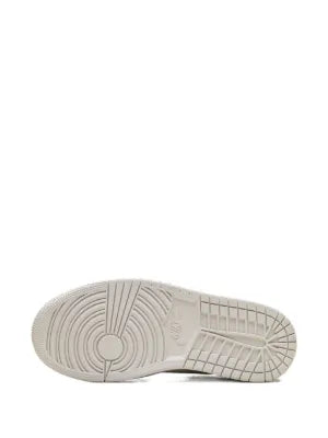 NIK_E AIR JORDAN 1 LOW METHOD OF MAKE LEGEND LIGHT BROWN SNEAKERS FIX