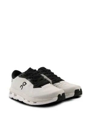 On Cloud Zone Running White Black