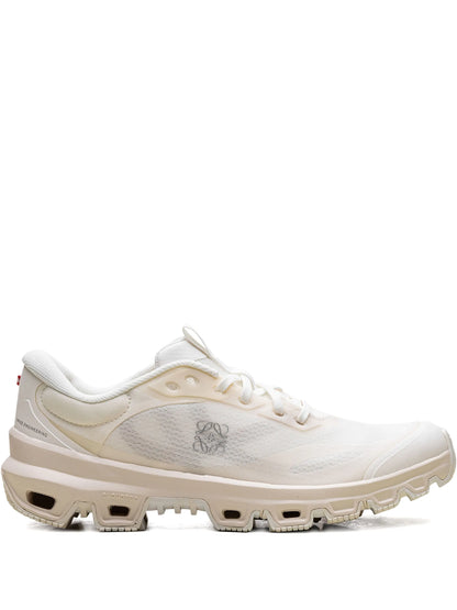 ON CLOUD VENTURE X LOWE EGG SHELL