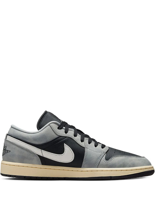 Air Jordan 1 Low Light Smoke Grey