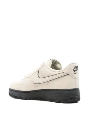 Nikee Airforce 1 07 LV 8 low light khaki