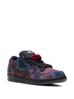 Nardwuar x Dunk Low SB Tam O Shanter Hat