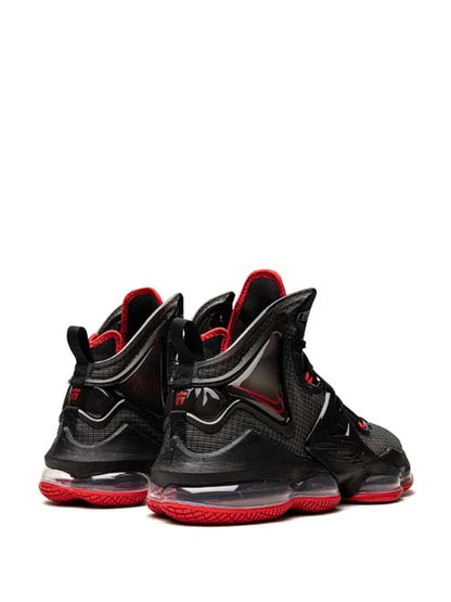 nike LeBron 19 bred