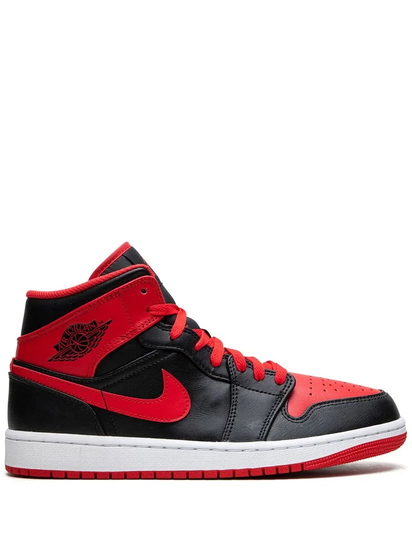 AIR JORDAN RETRO 1 HIGH BRED - 1