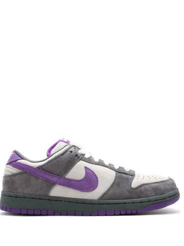Nik ee SB Dunk Low Purple Pigeon - 1