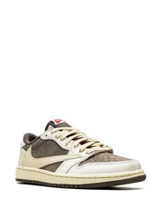 Nik ee jordan 1 Low x travis scoot reverse mocha semi ua 068 - 2