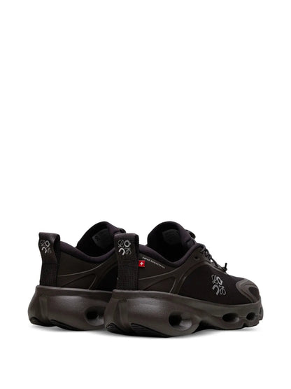 ON RUNNING CLOUD SOLO BLACK GREY - 3