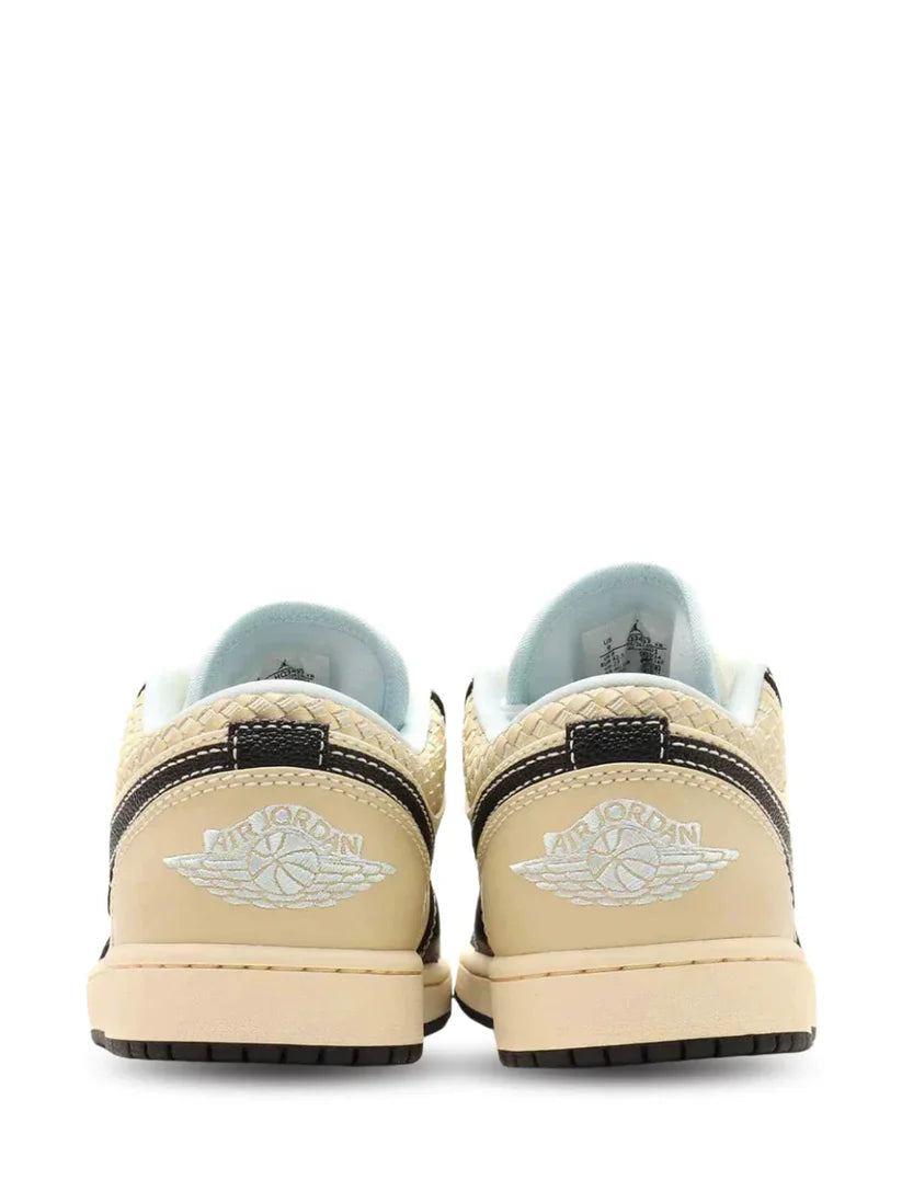 NIK.E AIR JORDAN 1 LOW COCONUT MILK BLACK MUSLIN