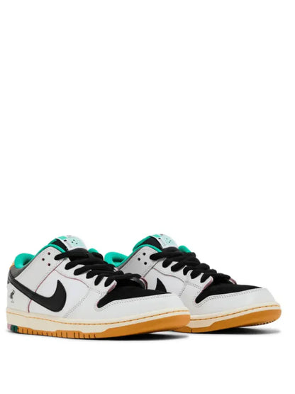 NIK E SB DUNK LOW WHITE CLEAR EMERALD SALE