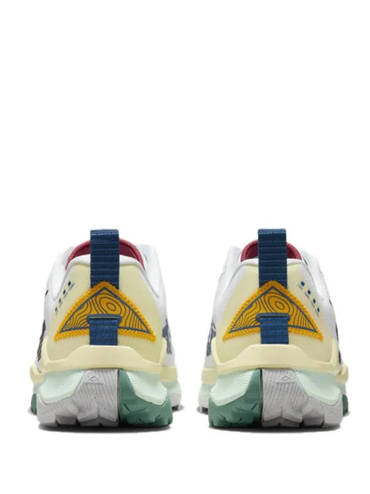 Nikee Wildhorse 8 Trail White Alabaster University Gold Black