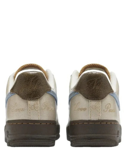 NIK.E AIRFORCE 1 LOW LOVE AND PEACE