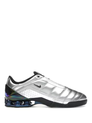 nikee. total 90 secutor shox magia metallic silver