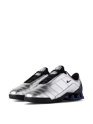 nikee. total 90 secutor shox magia metallic silver