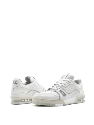 Louiss Vuitton Trainer Triple White