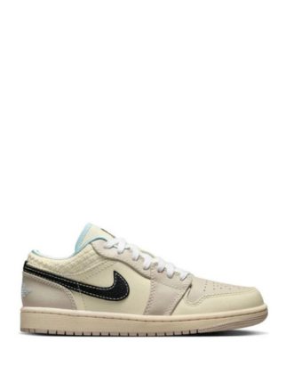 Nikee jordan retro 1low se sanddrift glacier blue