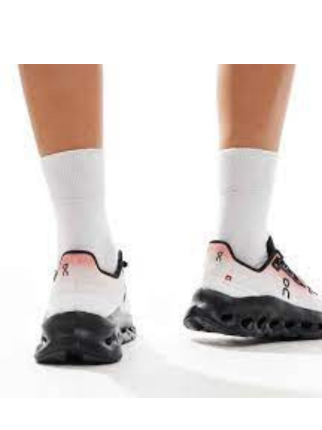 On Cloudtilt Flame Eclipse