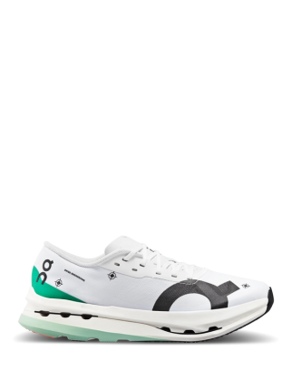 On CloudBoom Echo 3 White Green