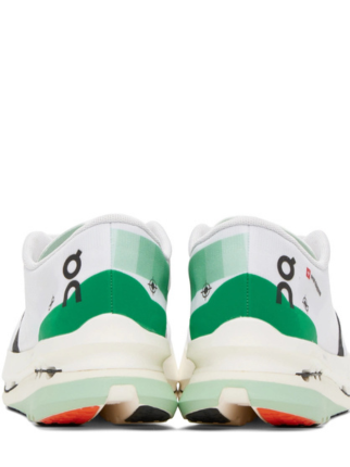 On CloudBoom Echo 3 White Green