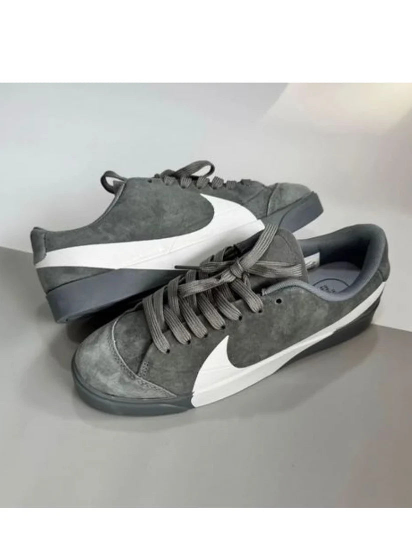 NIK.E BLAZER CITY LOW LX SUEDE GREY WHITE SUEDE
