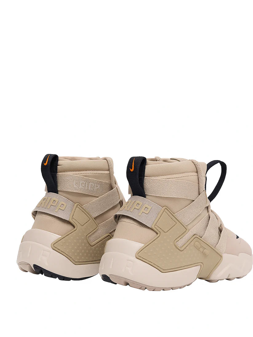 nikee air huarache gripp DESERT