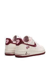 NIK.E AIRFORCE 1 VALENTINES DAY