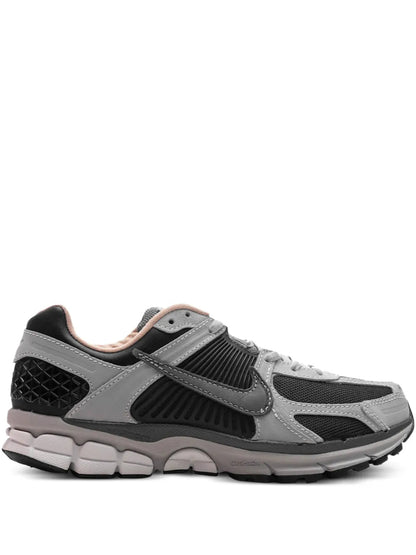 nikee zoom vomero 5 dark smoke grey vachetta - 1