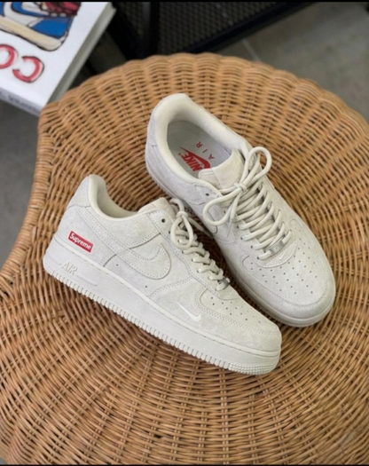NIK.E AIRFORCE 1 LOW X SUPREME BEIGE SUEDE