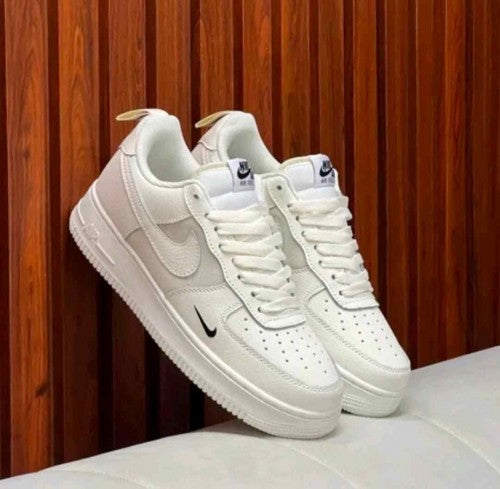 Nik ee Air Force 1 Low Sail