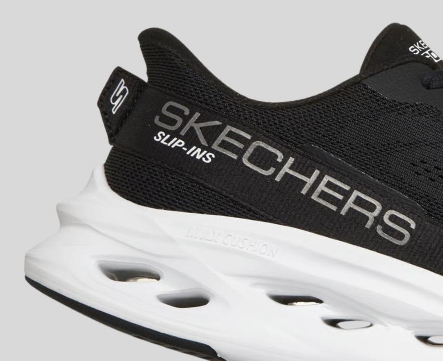 Skecher.s Max Cushioning Glide-Step - A Slip-ins running shoes