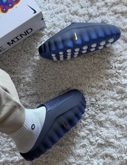 NIKEE MIND 001 blackendd blue