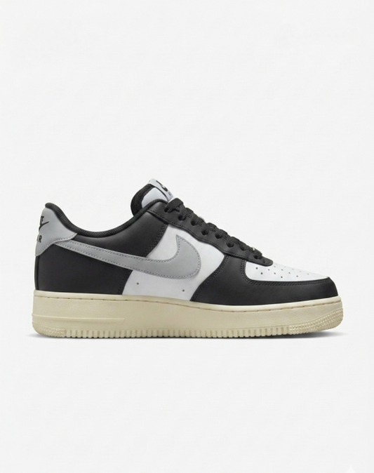 NIK.E AIRFORCE 1 LOW WHITE LIGHT SILVER COCONUT MILK BLACK