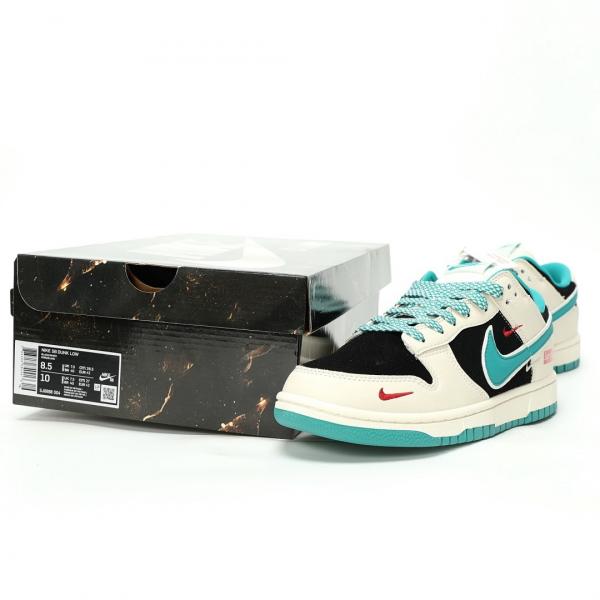 Suprem.e x Nik.e Sb Dunk Low Multi