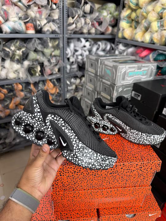 NIKKE AIRMAX DN SAFARI BLACK WHITE WITH OG BOX FIX