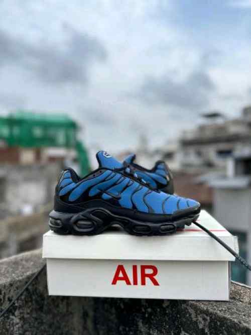 Nikk ee airmax plus colour change reflects in heat