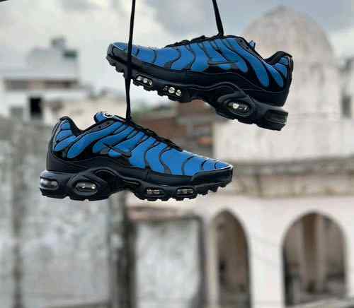 Nikk ee airmax plus colour change reflects in heat