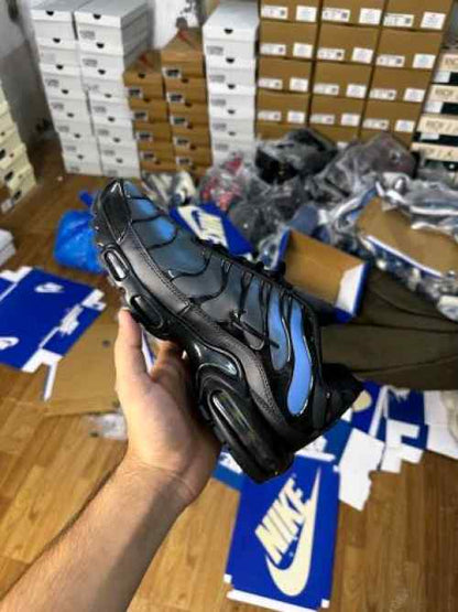 Nikk ee airmax plus colour change reflects in heat