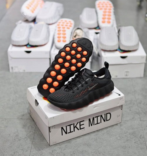 NIIKE MIND 002 HYPER CRIMSON