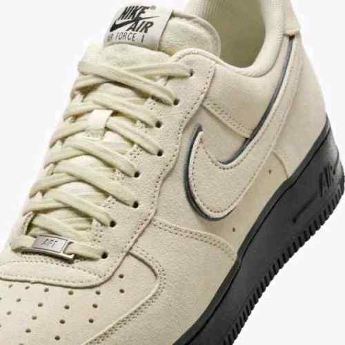 NIK EE air force 1 low light khaki