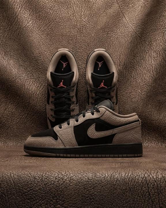 NIK_E AIR JORDAN 1 LOW SE OLIVE GREY BLACK FIX