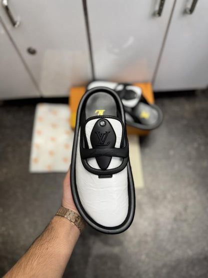 LOUI.S VUITTON PREMIUM BOOT CUT WHITE BLACK 010